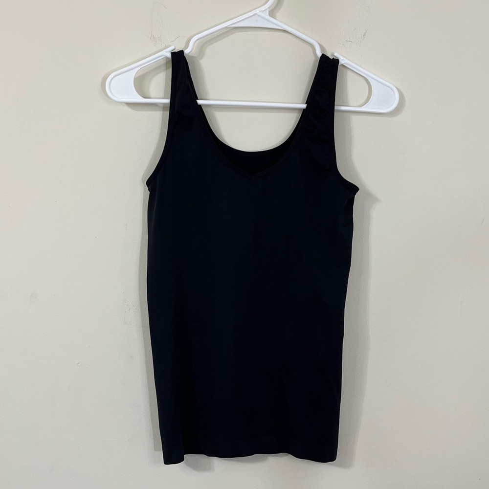 Ellen Tracy Essentials Black Seamless Camisole - Picture 1 of 6